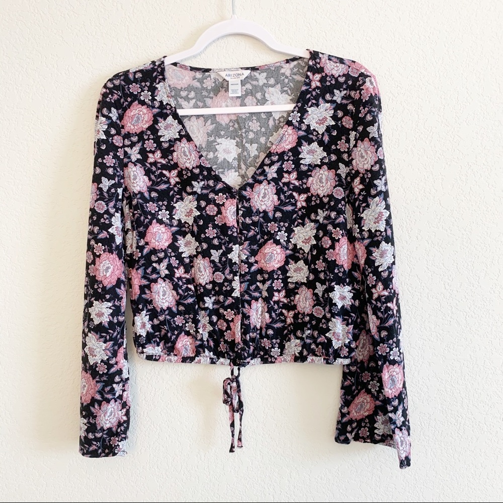 Arizona Jean Company Black Floral V-Neck Long Sleeve Cropped Blouse